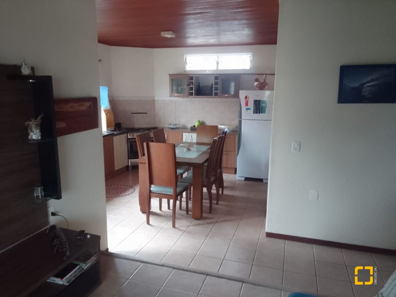 Casa com 180m², 5 quartos (sendo 1 suíte), 4 garagens, no bairro Campeche em Florianópolis