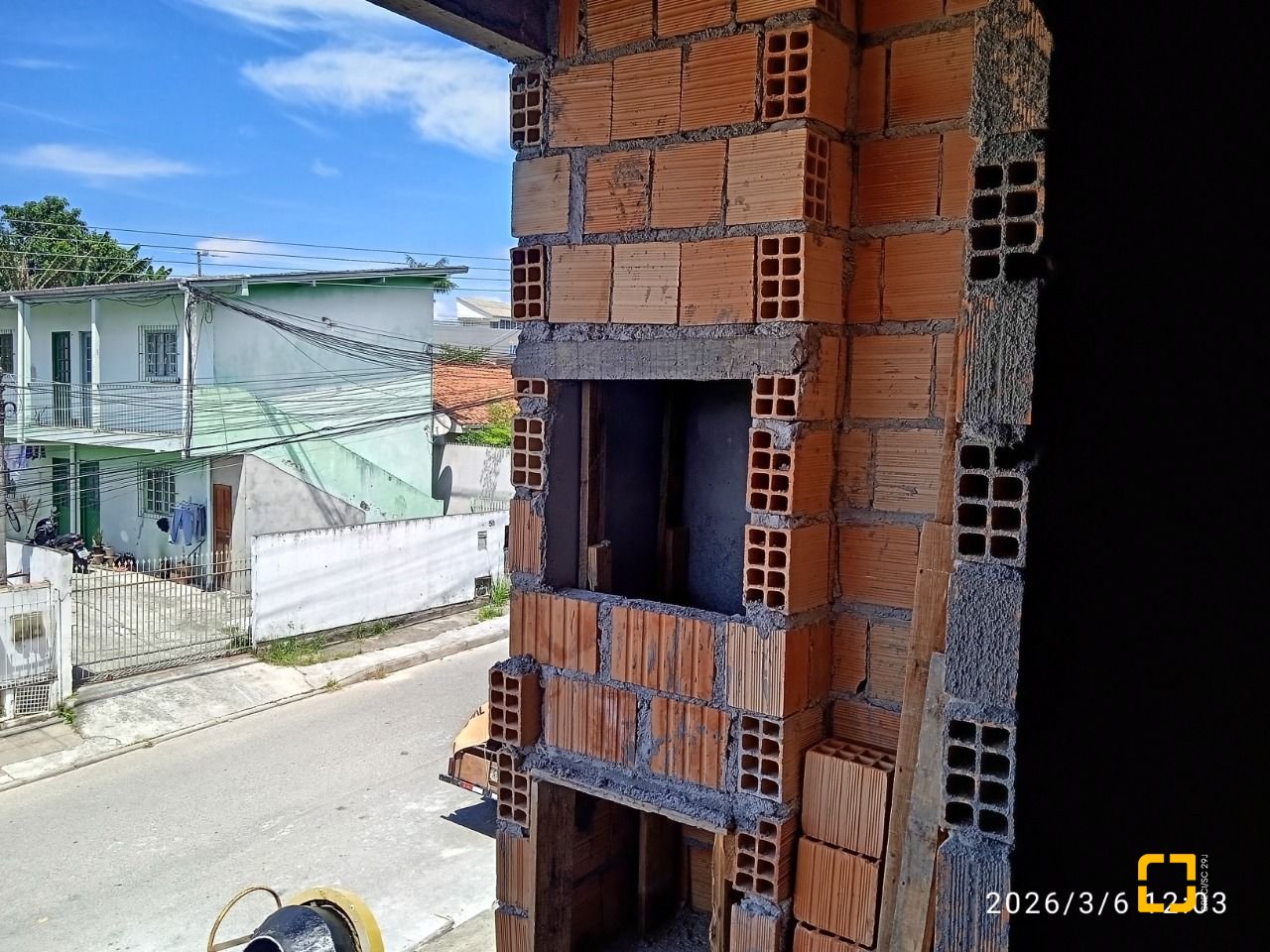 Apartamento com 71m², 2 quartos (sendo 1 suíte), 1 garagem, no bairro Serraria em São José