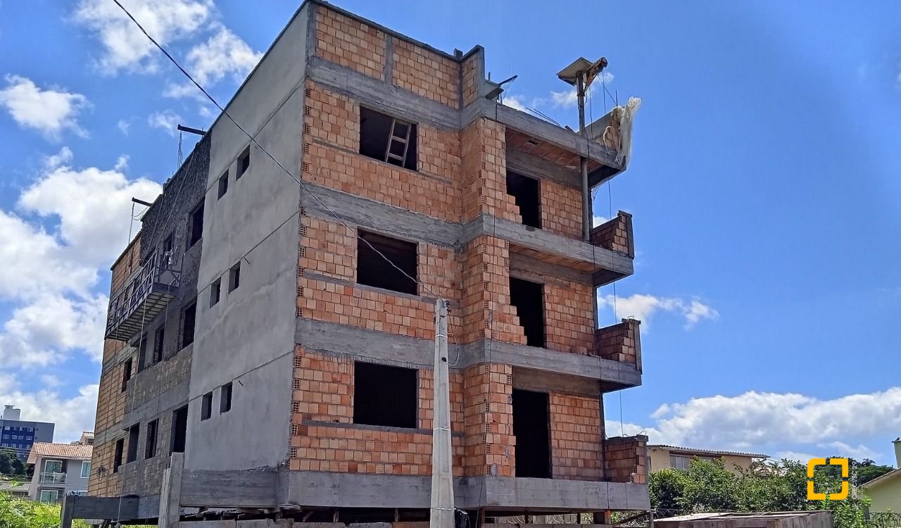 Apartamento com 57m², 2 quartos, 1 garagem, no bairro Serraria em São José