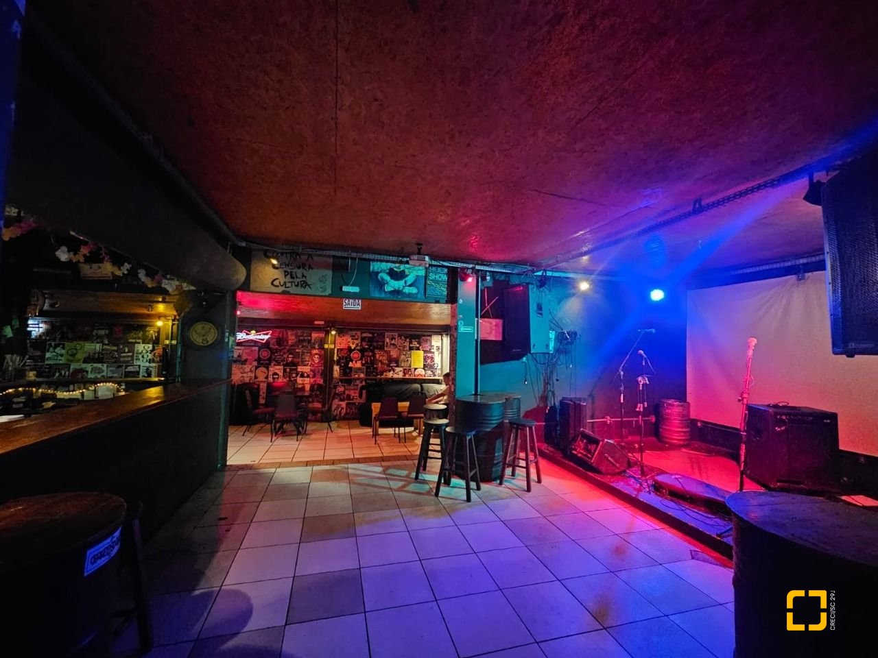 Casa com 238m², no bairro Kobrasol em São José