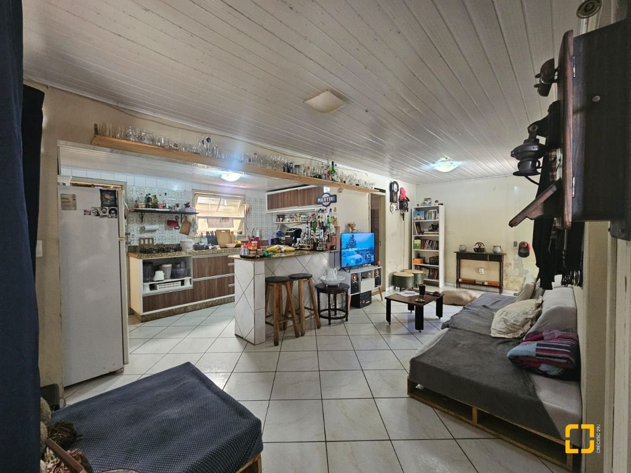 Casa com 238m², no bairro Kobrasol em São José