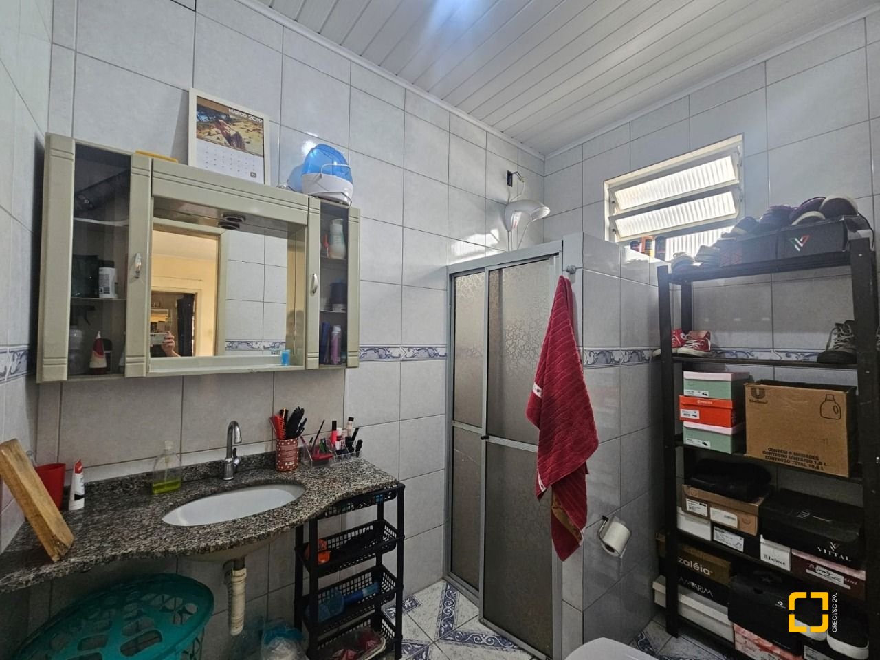 Casa com 238m², no bairro Kobrasol em São José