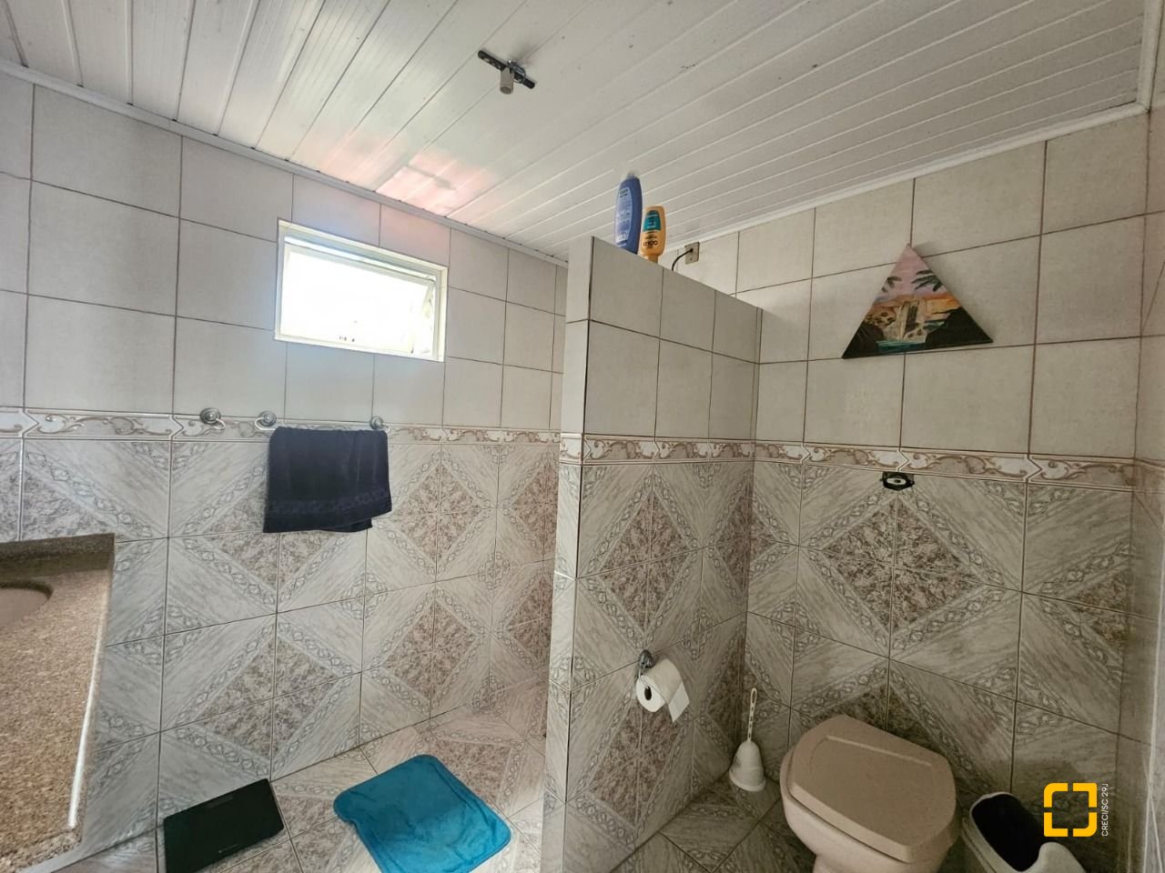 Casa com 238m², no bairro Kobrasol em São José
