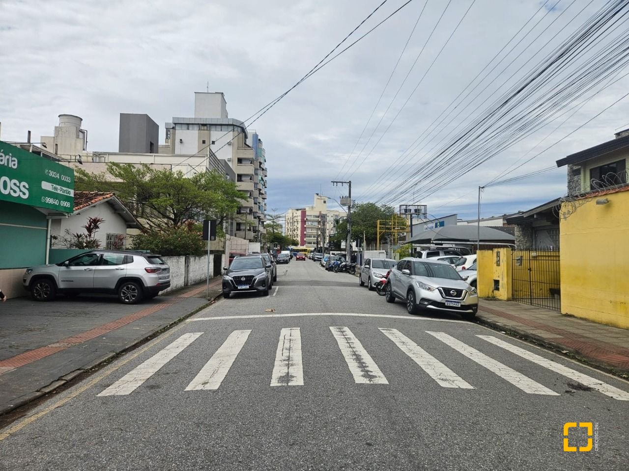 Casa com 238m², no bairro Kobrasol em São José