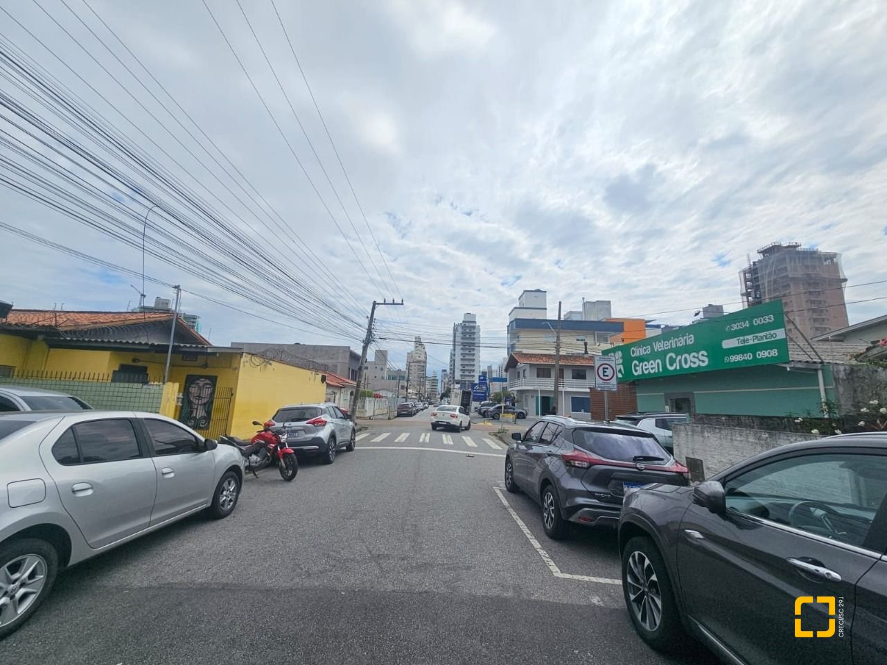 Casa com 238m², no bairro Kobrasol em São José