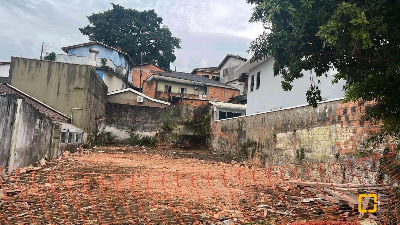 Terreno com 280m², no bairro Prainha em Florianópolis
