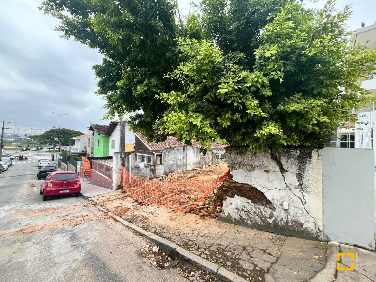 Terreno com 280m², no bairro Prainha em Florianópolis