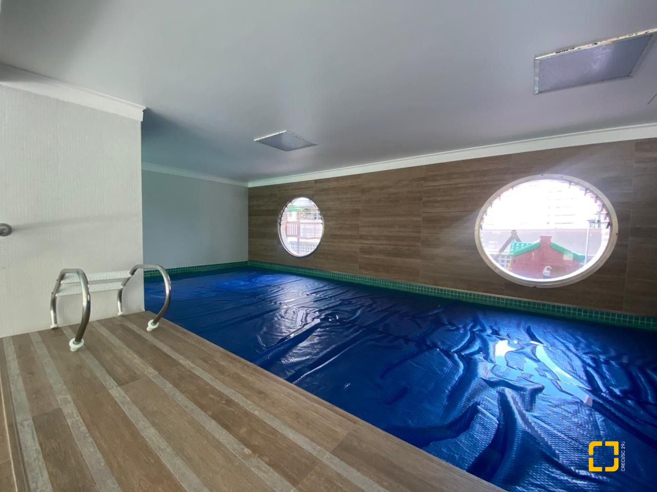 Apartamento com 165m², 8 quartos (sendo 4 suítes), 2 garagens, no bairro Centro em Florianópolis