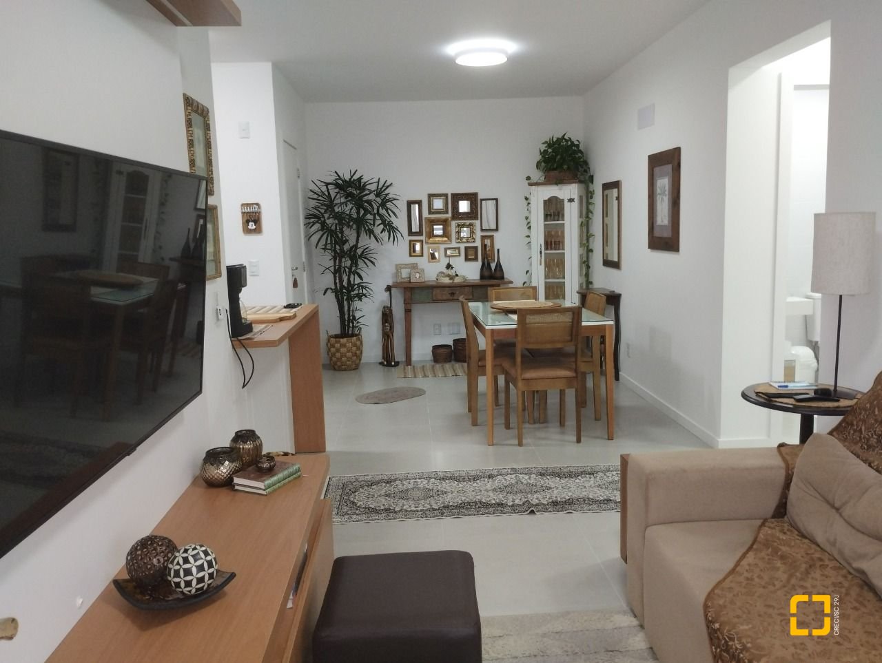 Apartamento com 72m², 2 quartos (sendo 1 suíte), 1 garagem, no bairro Pedra Branca em Palhoça