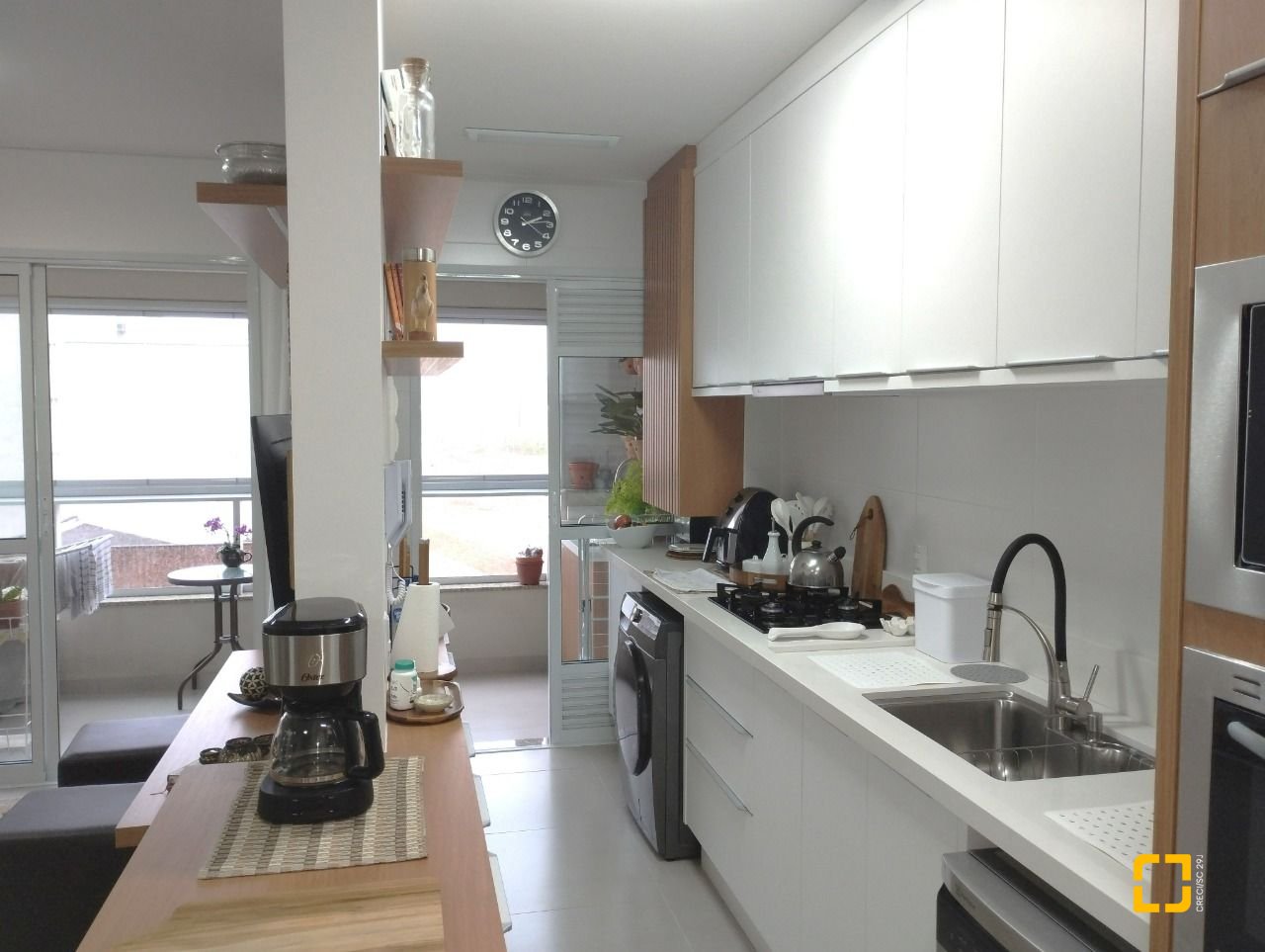 Apartamento com 72m², 2 quartos (sendo 1 suíte), 1 garagem, no bairro Pedra Branca em Palhoça