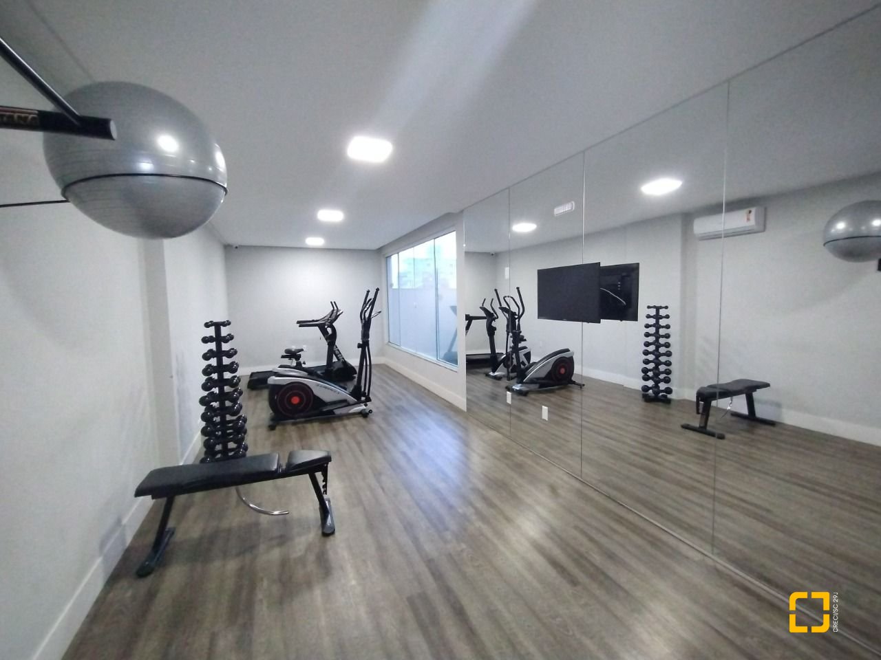 Apartamento com 72m², 2 quartos (sendo 1 suíte), 1 garagem, no bairro Pedra Branca em Palhoça