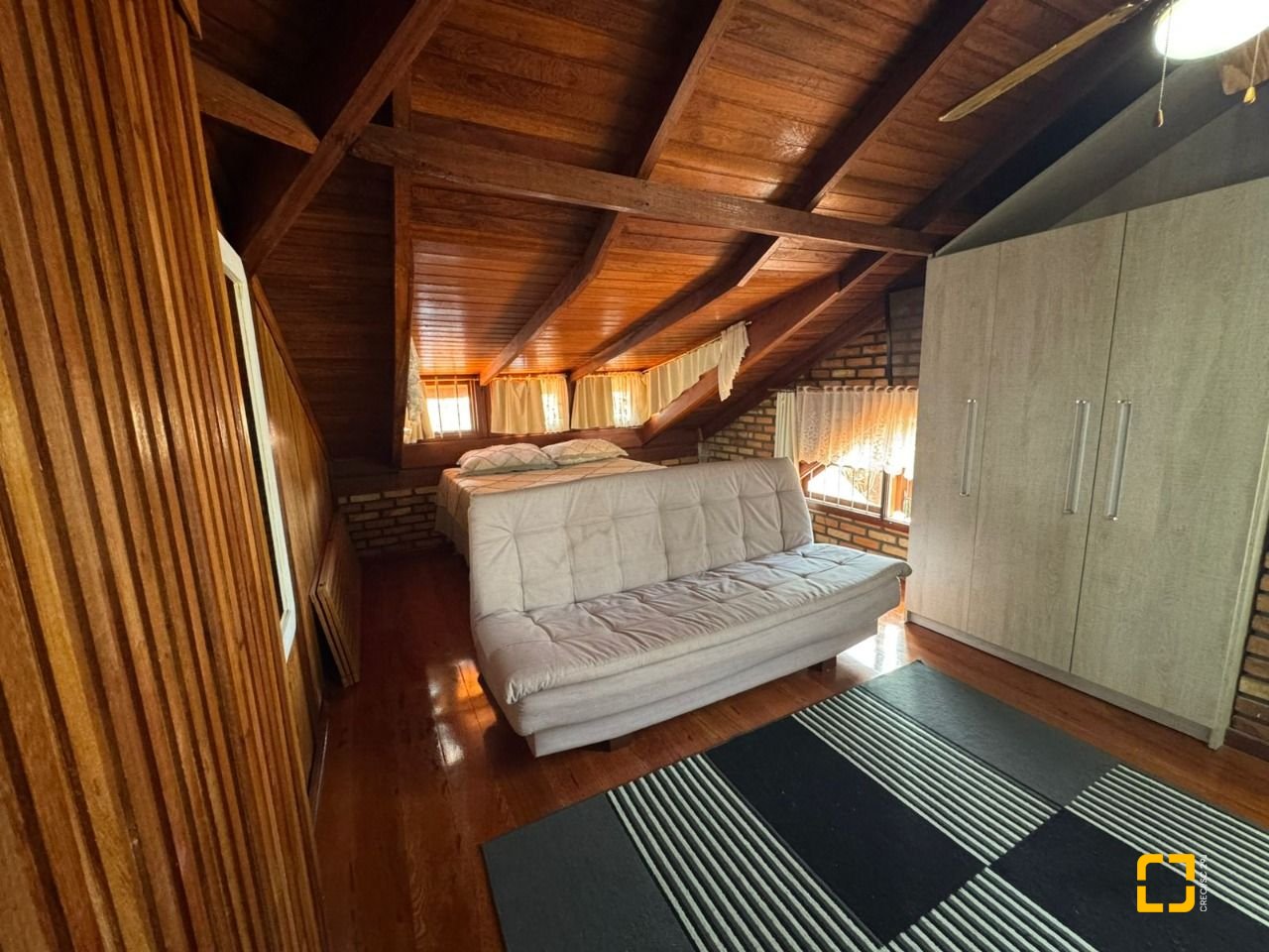 Casa com 280m², 8 quartos (sendo 4 suítes), 3 garagens, no bairro Jurerê em Florianópolis