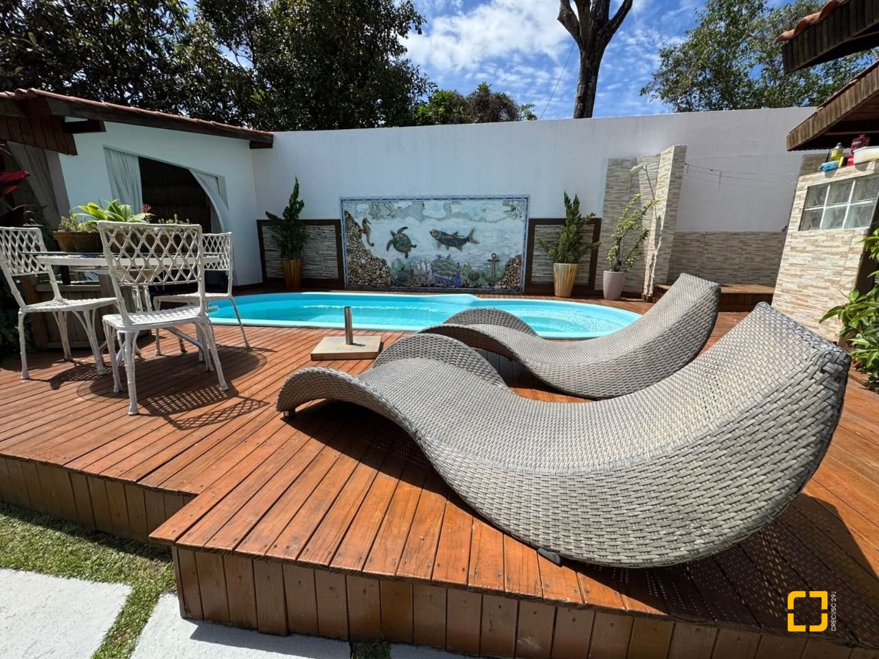 Casa com 280m², 8 quartos (sendo 4 suítes), 3 garagens, no bairro Jurerê em Florianópolis