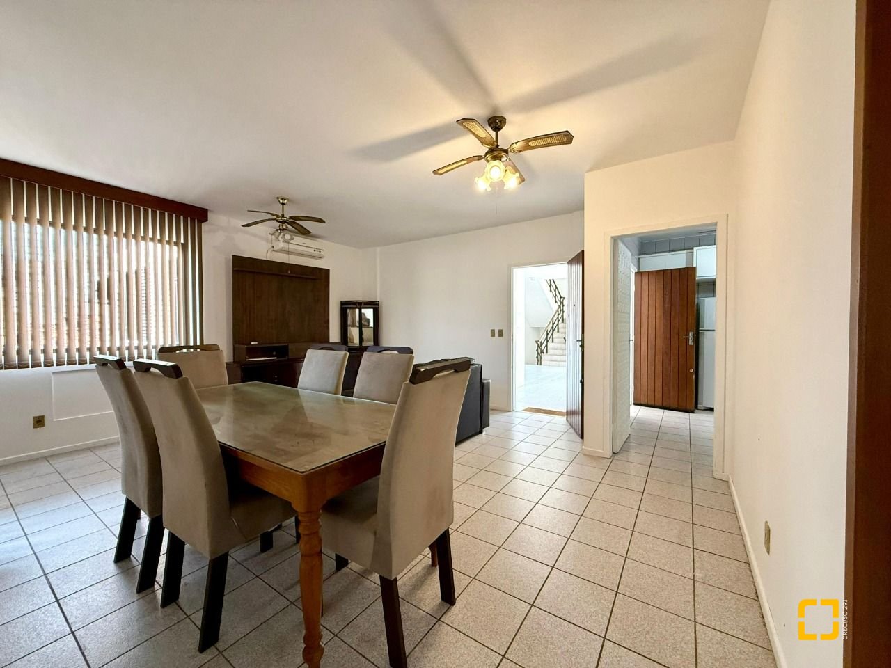 Apartamento com 125m², 4 quartos (sendo 1 suíte), 1 garagem, no bairro Ingleses em Florianópolis
