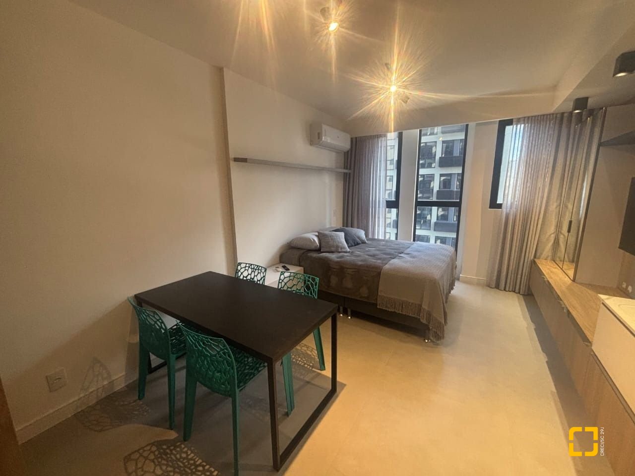 Studio com 32m², 1 quarto, 1 garagem, no bairro Trindade em Florianópolis