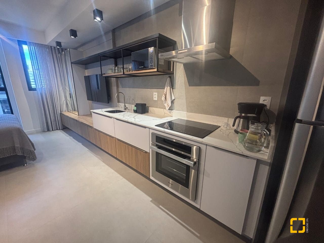 Studio com 32m², 1 quarto, 1 garagem, no bairro Trindade em Florianópolis