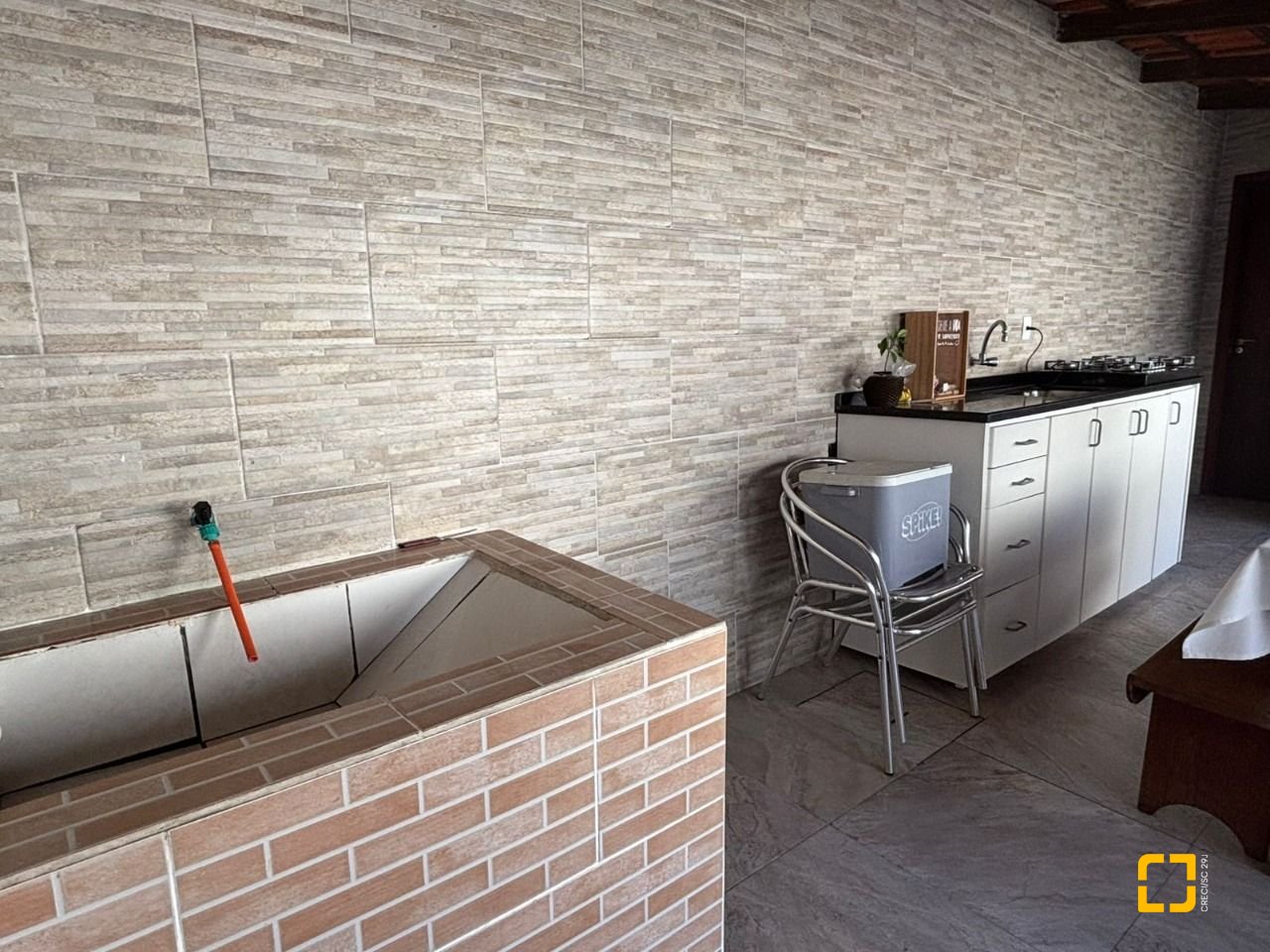 Casa com 177m², 4 quartos, 4 garagens, no bairro Jardim Atlântico em Florianópolis