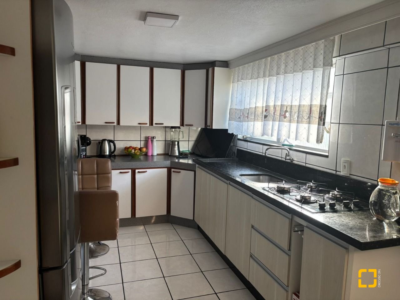Casa com 177m², 4 quartos, 4 garagens, no bairro Jardim Atlântico em Florianópolis