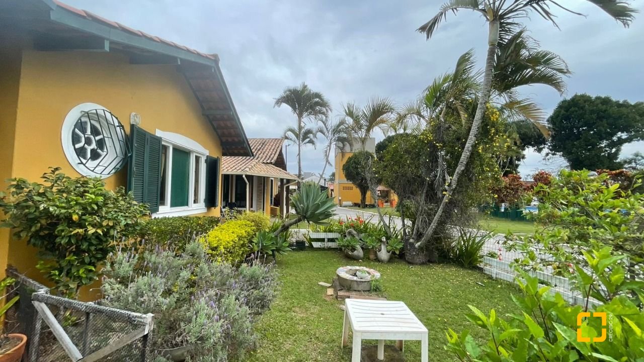 Casa com 58m², 1 quarto, 1 garagem, no bairro Cachoeira do Bom Jesus em Florianópolis