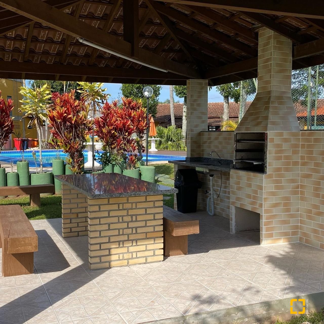 Casa com 54m², 1 quarto, 1 garagem, no bairro Cachoeira do Bom Jesus em Florianópolis