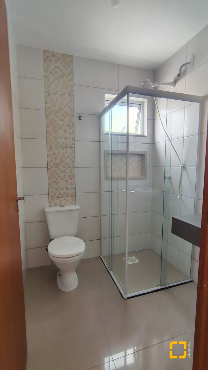 Casa com 81m², 2 quartos, 2 garagens, no bairro Bela Vista em Palhoça