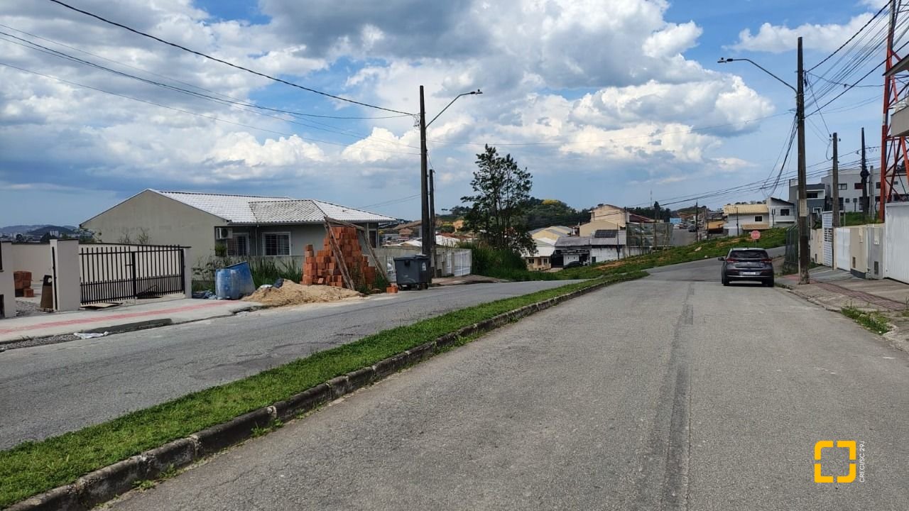 Casa com 81m², 2 quartos, 2 garagens, no bairro Bela Vista em Palhoça
