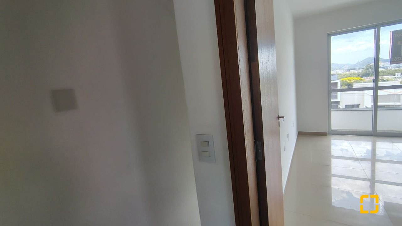 Casa com 81m², 2 quartos, 2 garagens, no bairro Bela Vista em Palhoça
