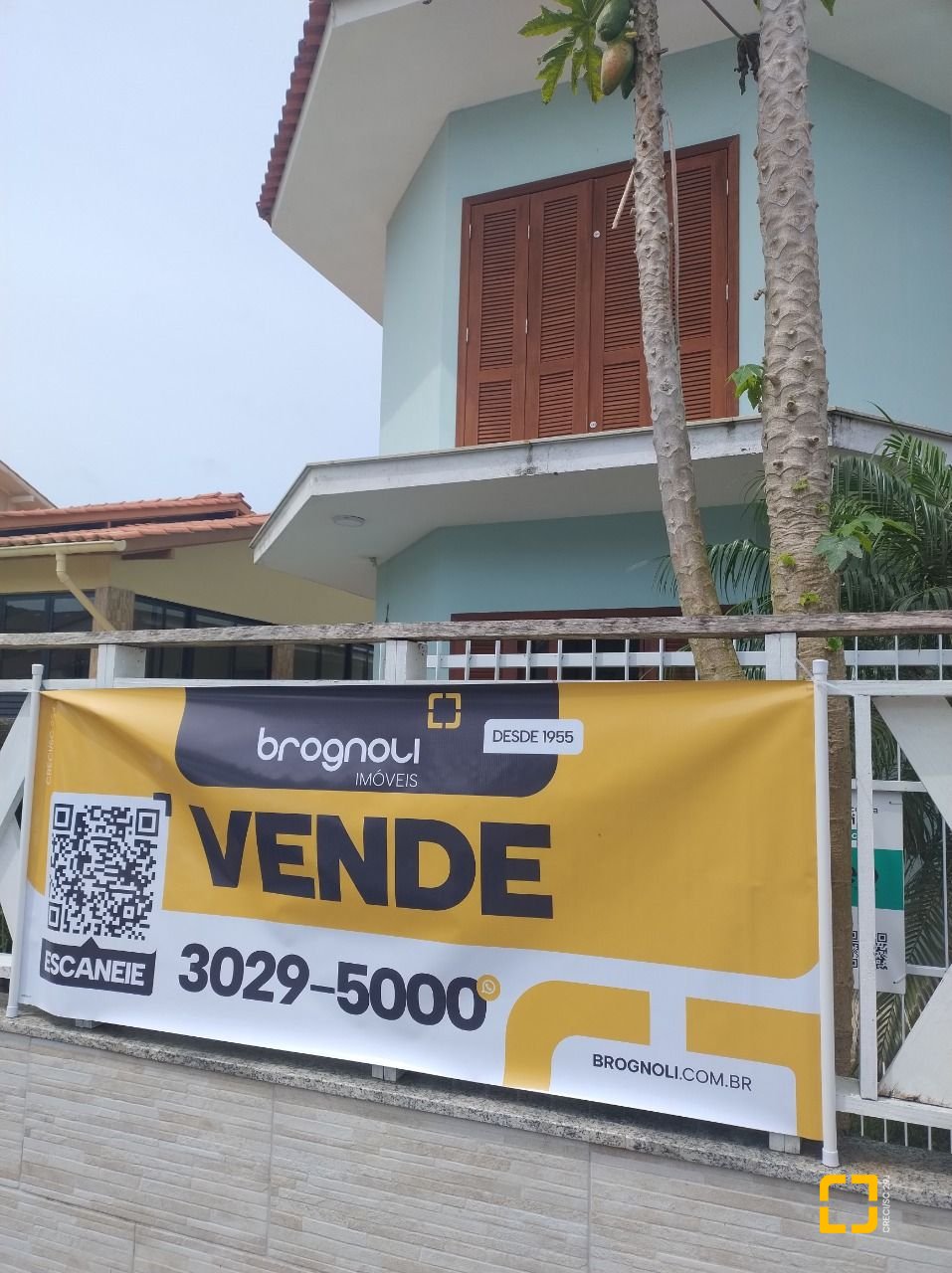 Casa com 212m², 5 quartos (sendo 1 suíte), 2 garagens, no bairro Vargem Grande em Florianópolis