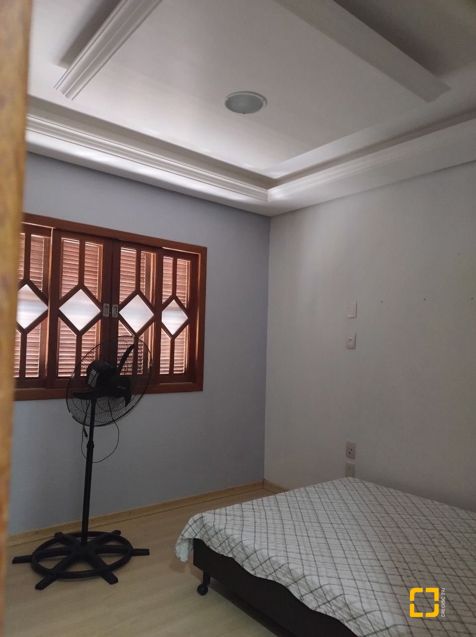 Casa com 212m², 5 quartos (sendo 1 suíte), 2 garagens, no bairro Vargem Grande em Florianópolis