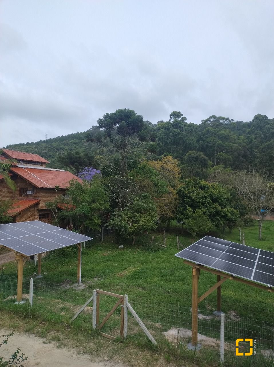 Casa com 212m², 5 quartos (sendo 1 suíte), 2 garagens, no bairro Vargem Grande em Florianópolis