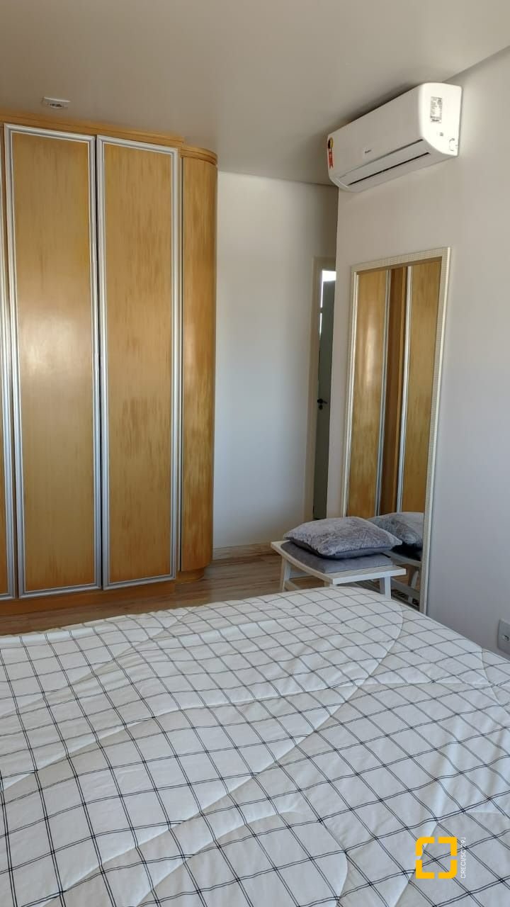 Apartamento com 99m², 4 quartos (sendo 1 suíte), 1 garagem, no bairro Coqueiros em Florianópolis