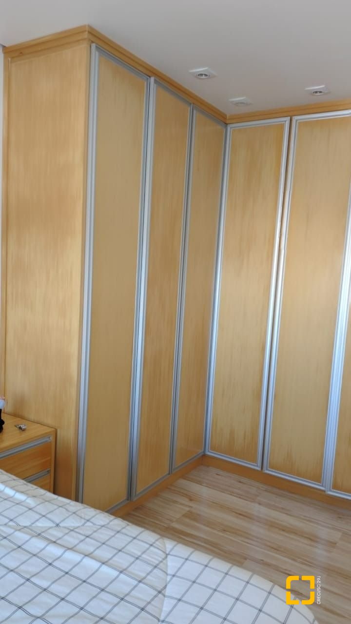 Apartamento com 99m², 4 quartos (sendo 1 suíte), 1 garagem, no bairro Coqueiros em Florianópolis