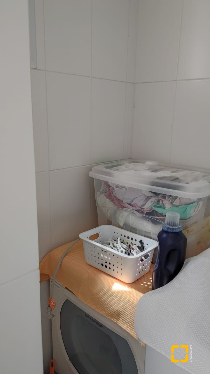 Apartamento com 99m², 4 quartos (sendo 1 suíte), 1 garagem, no bairro Coqueiros em Florianópolis