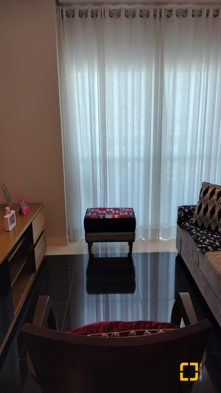 Apartamento com 99m², 4 quartos (sendo 1 suíte), 1 garagem, no bairro Coqueiros em Florianópolis