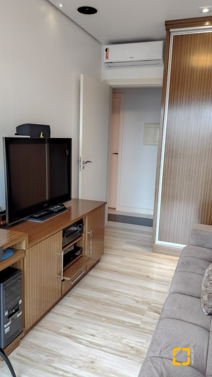 Apartamento com 99m², 4 quartos (sendo 1 suíte), 1 garagem, no bairro Coqueiros em Florianópolis