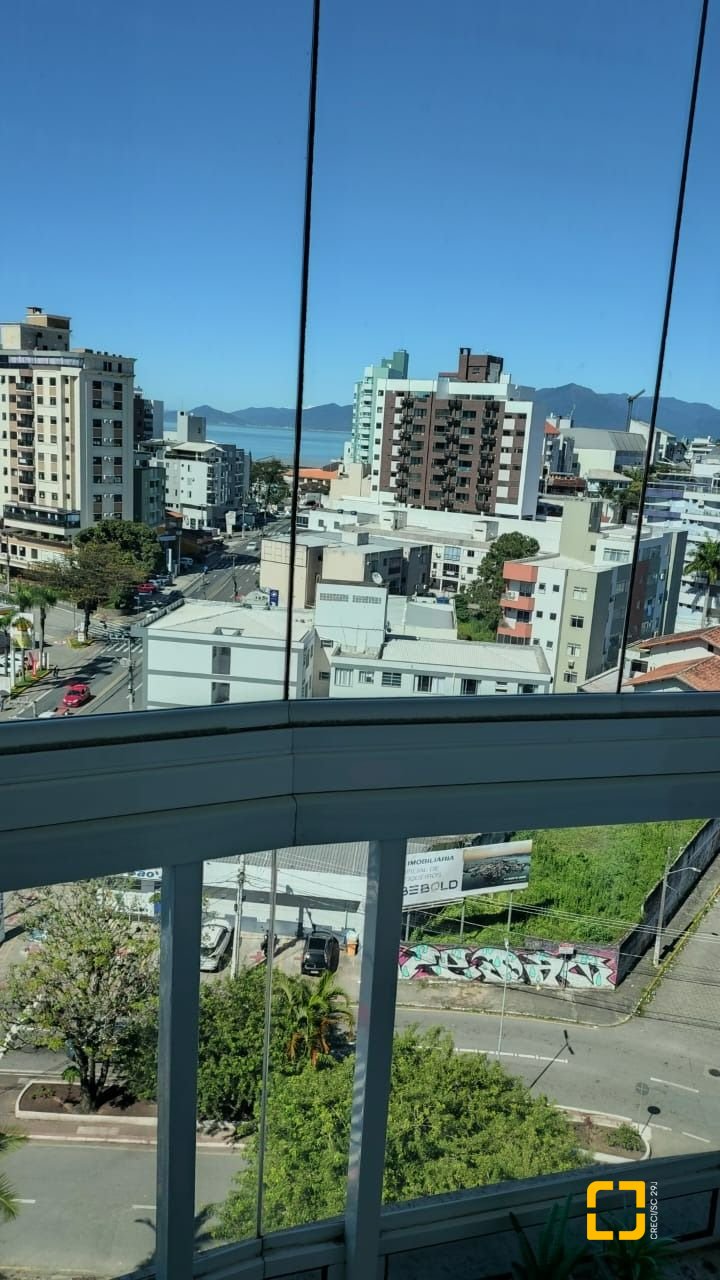 Apartamento com 99m², 4 quartos (sendo 1 suíte), 1 garagem, no bairro Coqueiros em Florianópolis