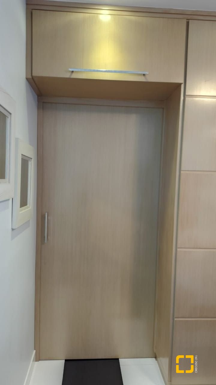 Apartamento com 99m², 4 quartos (sendo 1 suíte), 1 garagem, no bairro Coqueiros em Florianópolis