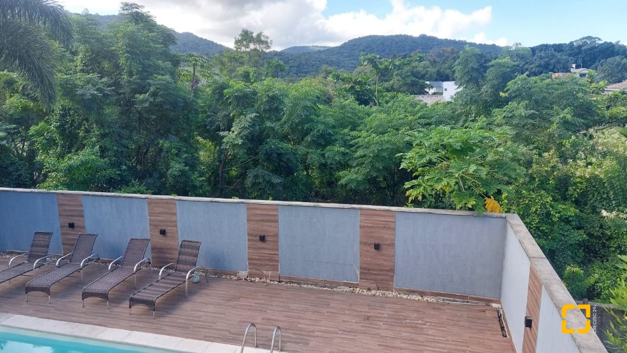 Casa com 136m², 2 quartos, 1 garagem, no bairro Rio Tavares em Florianópolis