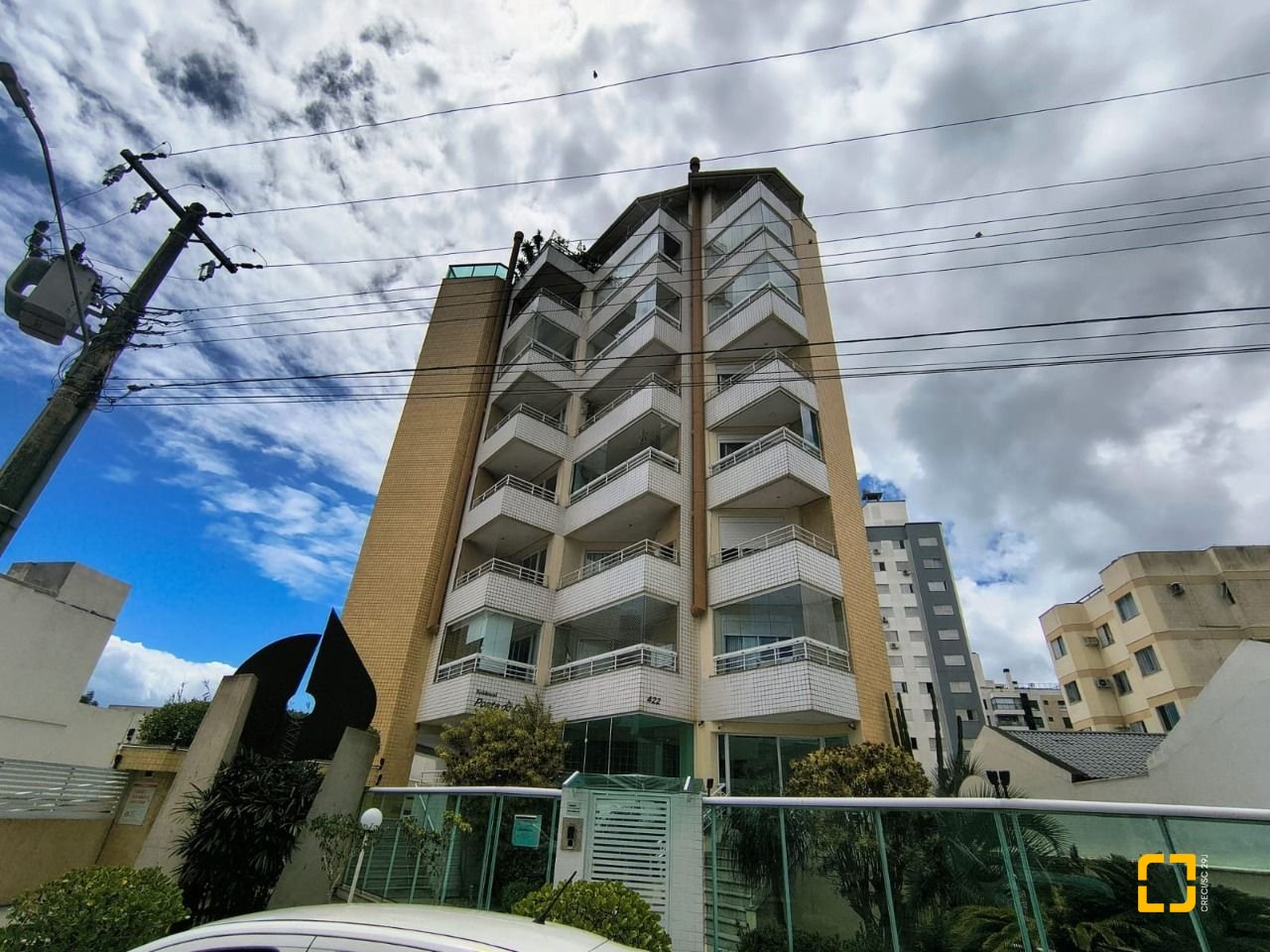 Apartamento com 120m², 5 quartos (sendo 1 suíte), 3 garagens, no bairro Balneário em Florianópolis