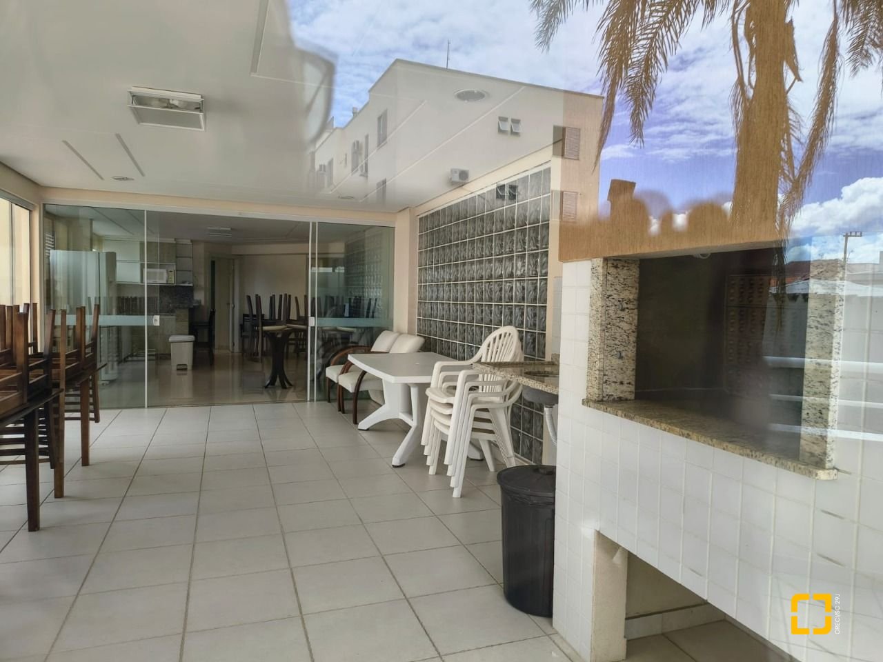 Apartamento com 120m², 5 quartos (sendo 1 suíte), 3 garagens, no bairro Balneário em Florianópolis