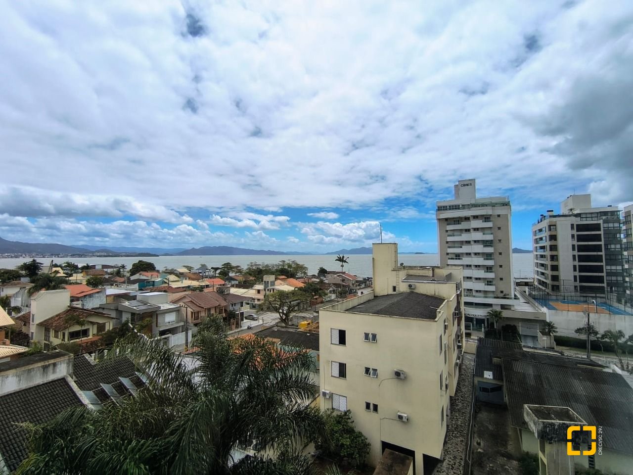 Apartamento com 120m², 5 quartos (sendo 1 suíte), 3 garagens, no bairro Balneário em Florianópolis