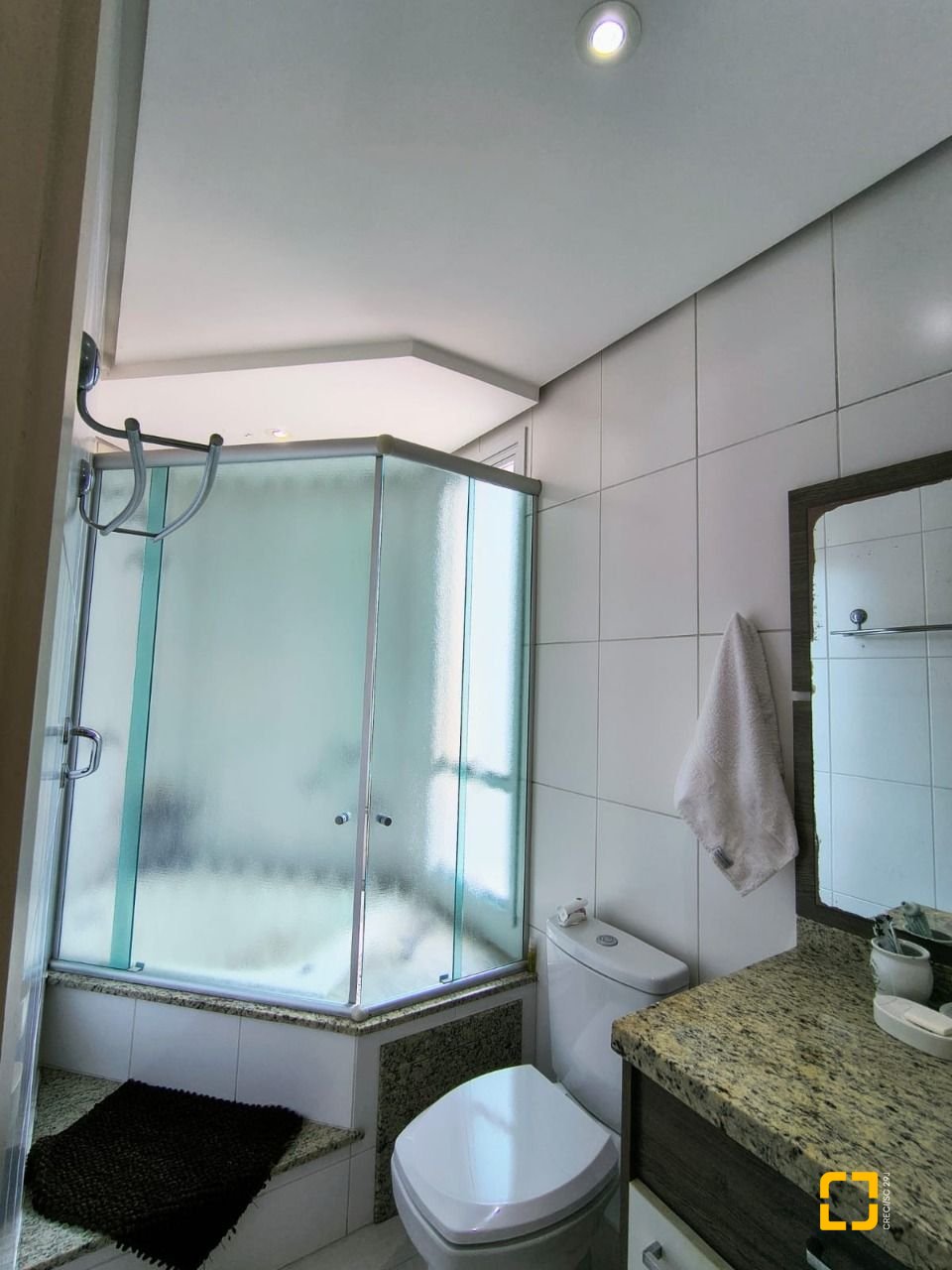 Apartamento com 120m², 5 quartos (sendo 1 suíte), 3 garagens, no bairro Balneário em Florianópolis