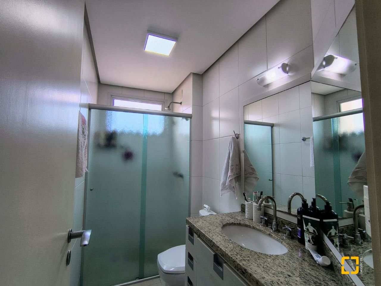 Apartamento com 120m², 5 quartos (sendo 1 suíte), 3 garagens, no bairro Balneário em Florianópolis