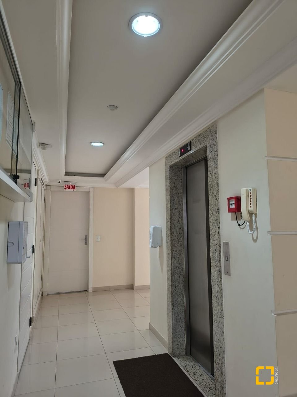 Apartamento com 120m², 5 quartos (sendo 1 suíte), 3 garagens, no bairro Balneário em Florianópolis