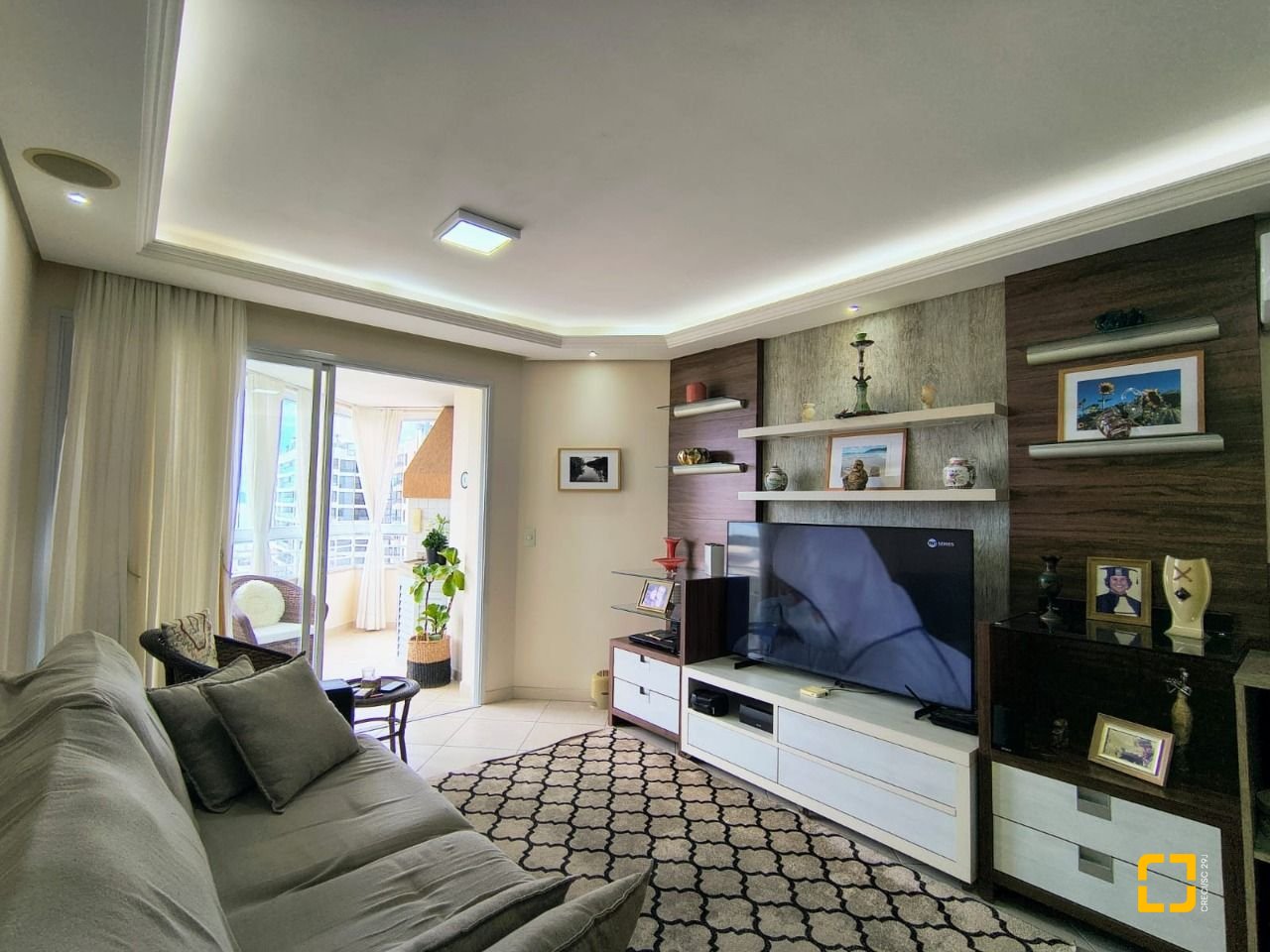 Apartamento com 120m², 5 quartos (sendo 1 suíte), 3 garagens, no bairro Balneário em Florianópolis