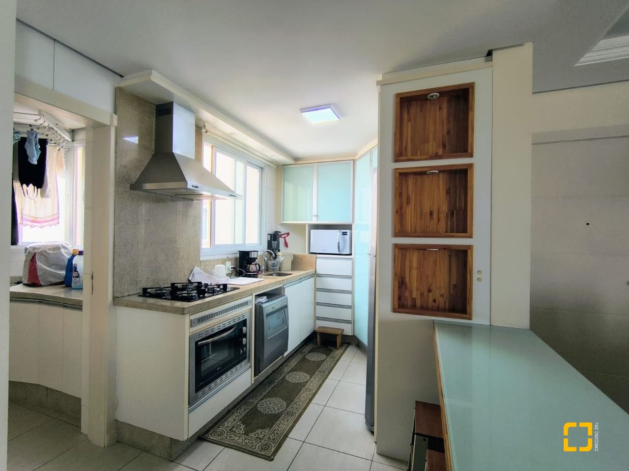 Apartamento com 120m², 5 quartos (sendo 1 suíte), 3 garagens, no bairro Balneário em Florianópolis
