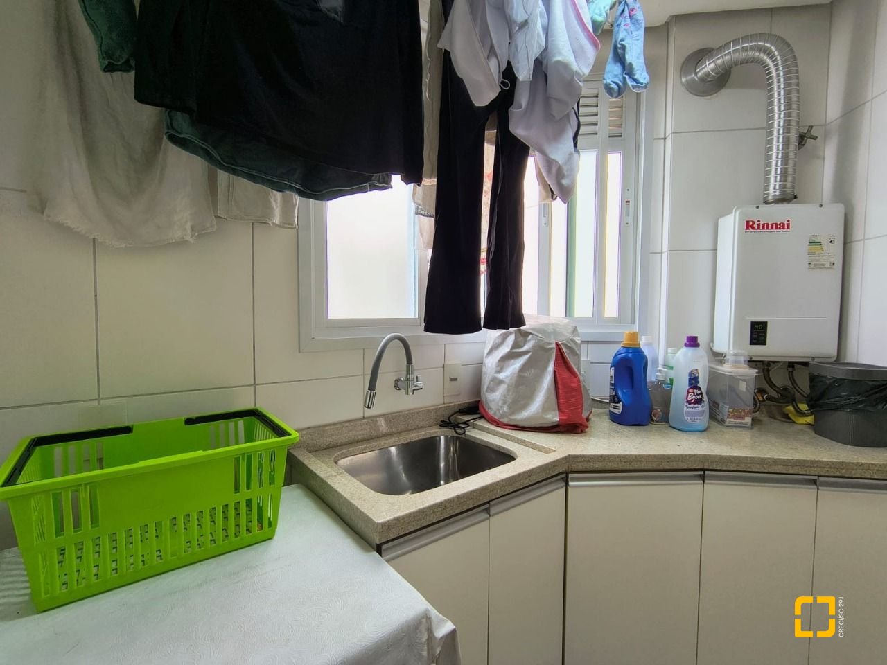 Apartamento com 120m², 5 quartos (sendo 1 suíte), 3 garagens, no bairro Balneário em Florianópolis
