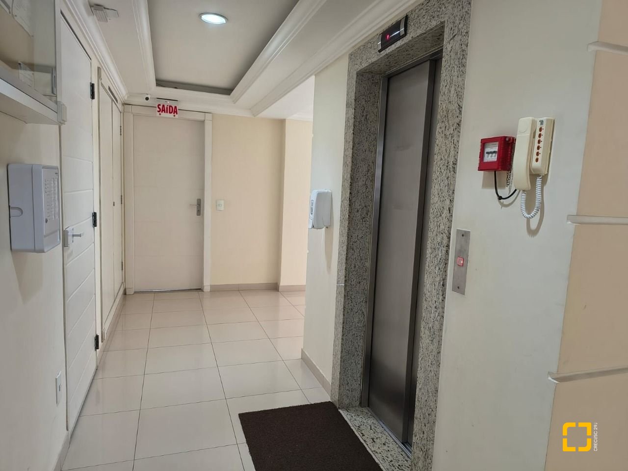 Apartamento com 120m², 5 quartos (sendo 1 suíte), 3 garagens, no bairro Balneário em Florianópolis