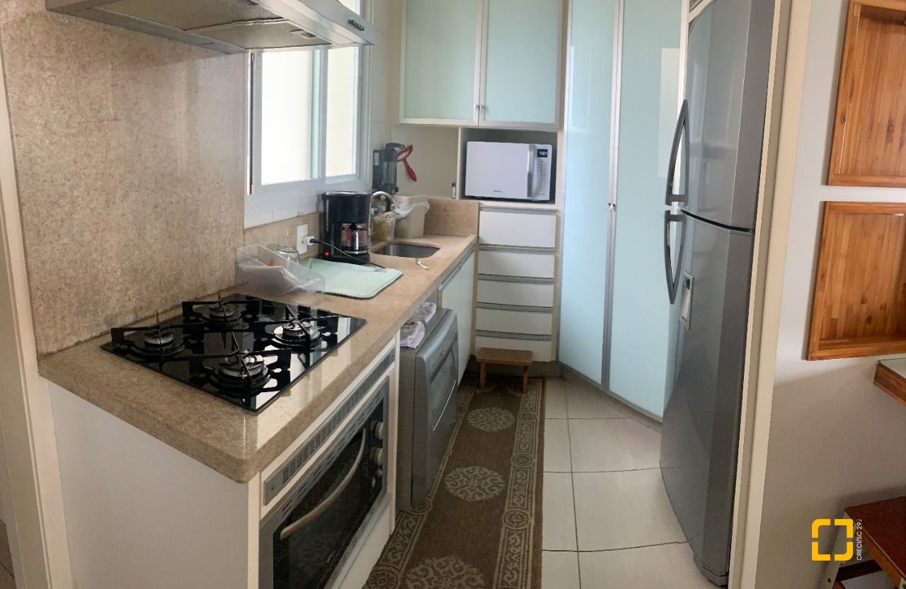 Apartamento com 120m², 5 quartos (sendo 1 suíte), 3 garagens, no bairro Balneário em Florianópolis