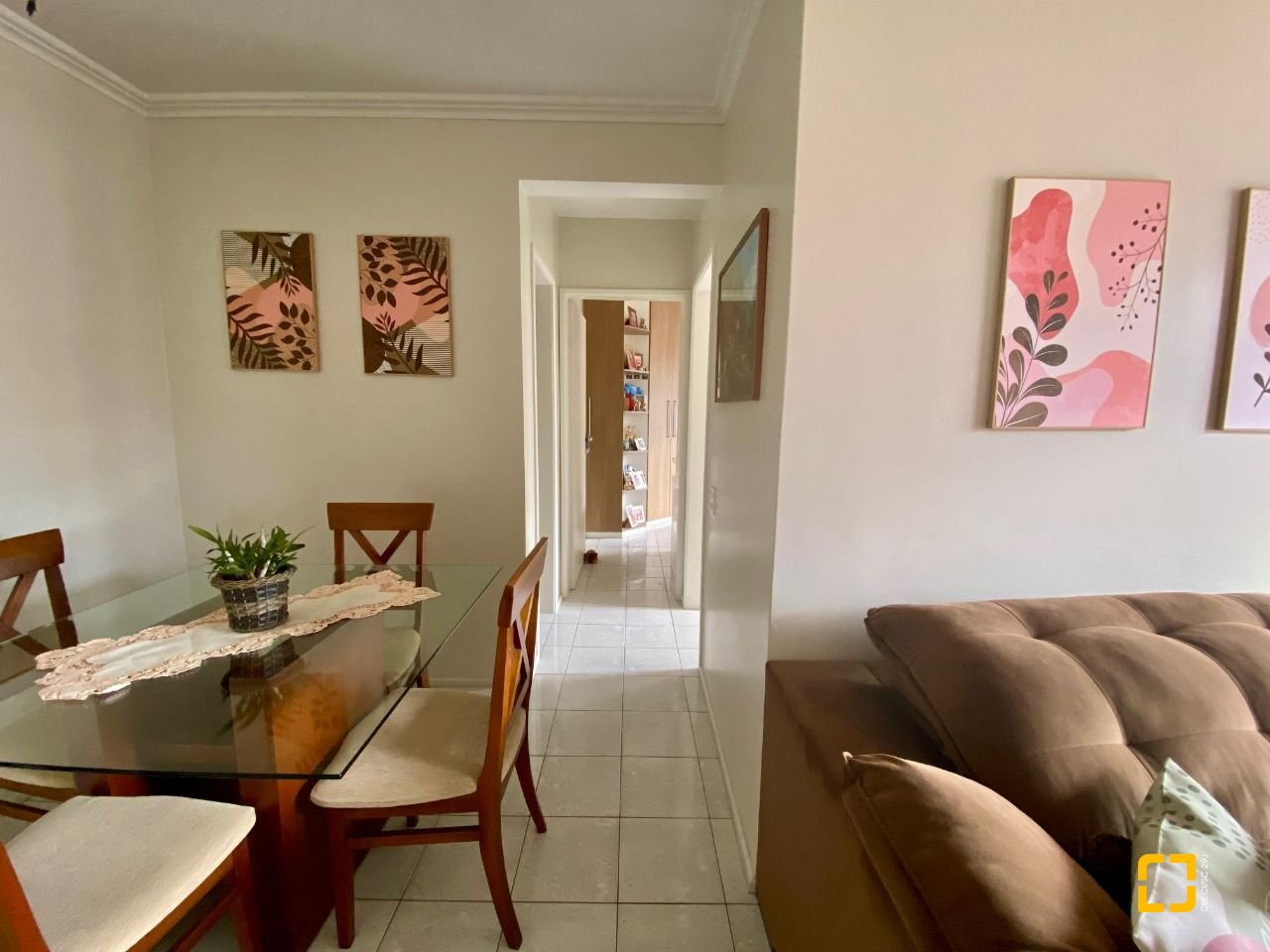 Apartamento com 61m², 2 quartos, 1 garagem, no bairro Pantanal em Florianópolis